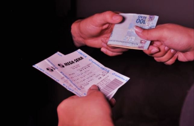 Idosa perde quase R$ 150 mil em golpe do bilhete premiado em Maringá