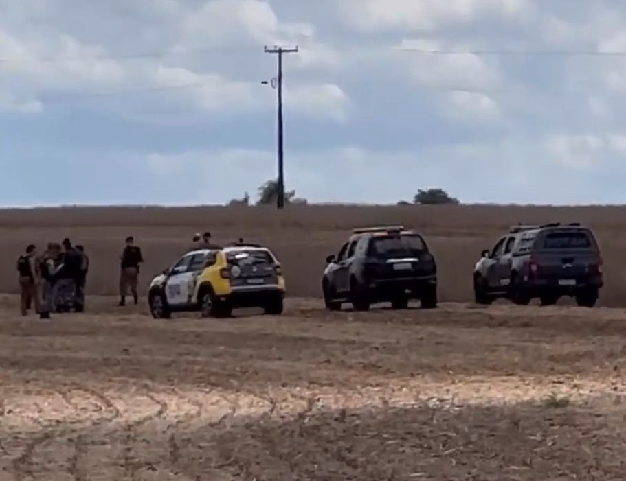 Criminosos que agrediram motorista de aplicativo durante assalto, morrem em confronto com a polícia militar na área rural de Ângulo