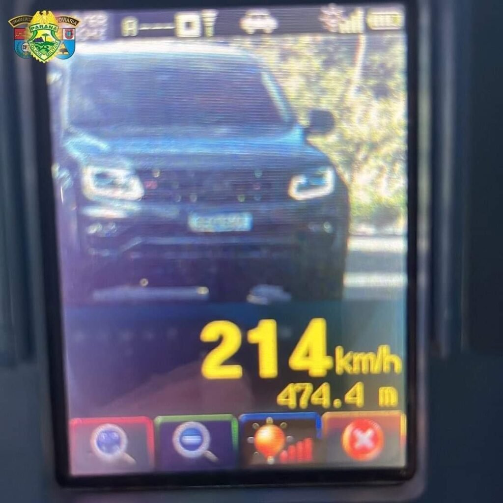 Veículo é flagrado a 214km/h na rodovia PR-323