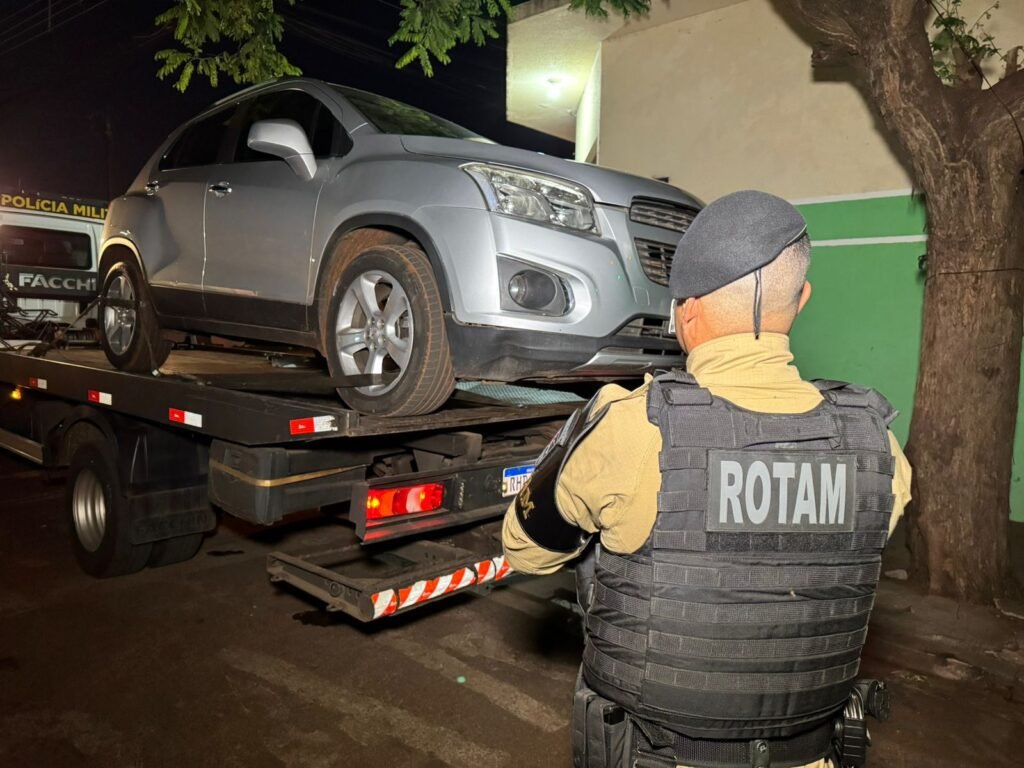 Carro furtado é recuperado pela ROTAM em Paiçandu