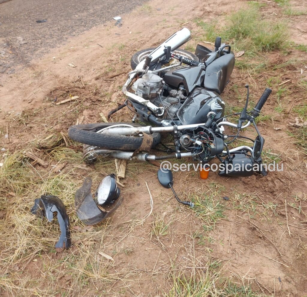 Motociclista fica ferido em colisão com carro na PR-323 neste sábado